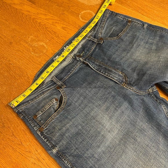 Wrangler Blue Relaxed Jeans Classic Denim - Picture 4 of 5